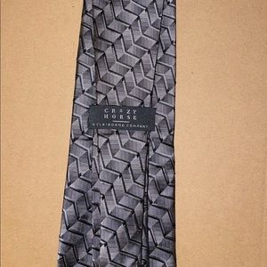 Crazy horse silver tie